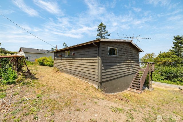 881 Rocky Point Drive, Camano Island, WA 98282