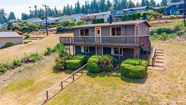881 Rocky Point Drive, Camano Island, WA 98282