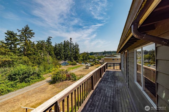 881 Rocky Point Drive, Camano Island, WA 98282