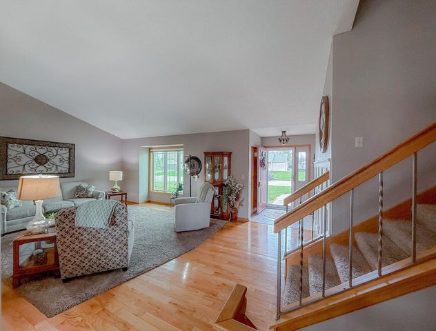 9681 82nd Street S, Cottage Grove, MN 55016