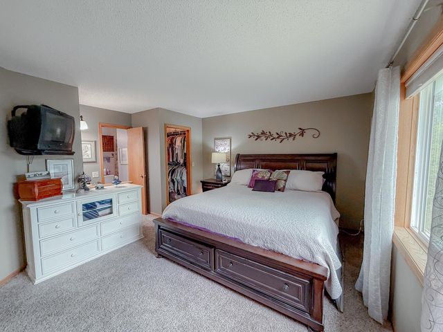 9681 82nd Street S, Cottage Grove, MN 55016