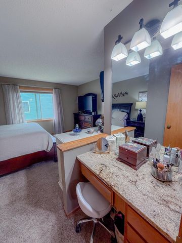 9681 82nd Street S, Cottage Grove, MN 55016