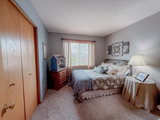 9681 82nd Street S, Cottage Grove, MN 55016