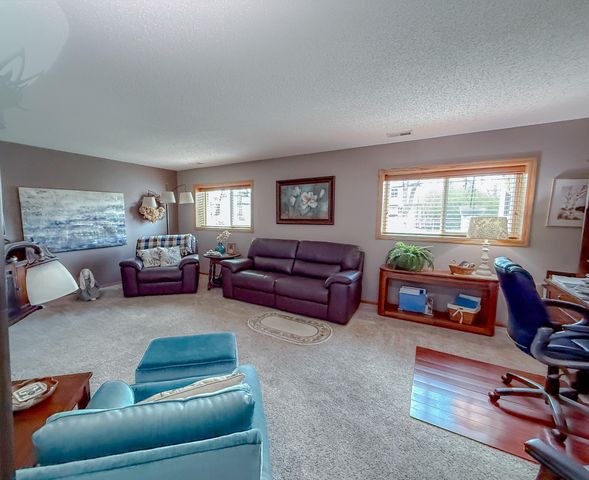 9681 82nd Street S, Cottage Grove, MN 55016