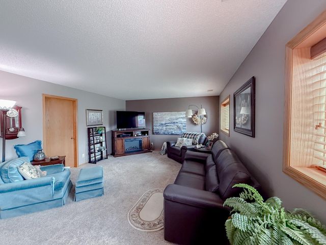 9681 82nd Street S, Cottage Grove, MN 55016