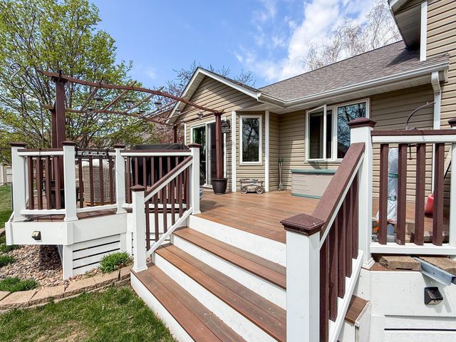 9681 82nd Street S, Cottage Grove, MN 55016