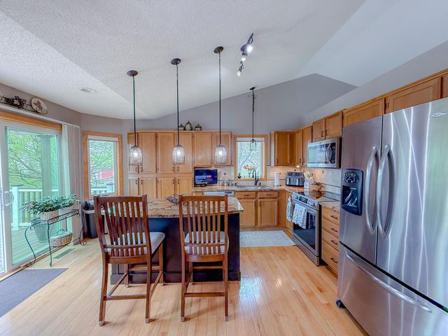 9681 82nd Street S, Cottage Grove, MN 55016