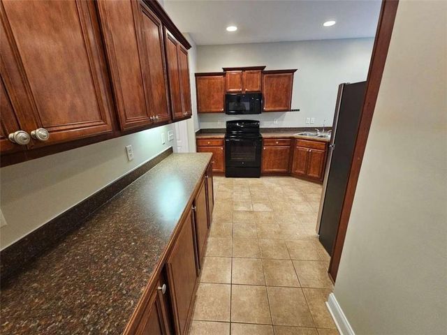 100 Iverson Place, Temple, GA 30179