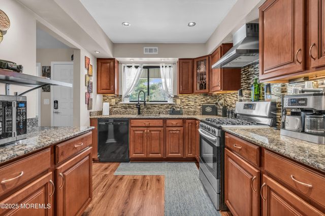 50 Victory Court, Old Bridge, NJ 08857