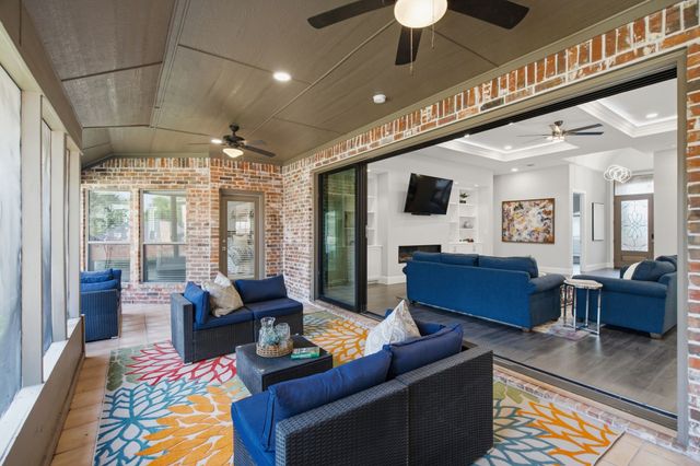303 Quail Crest Drive, Bedford, TX 76021