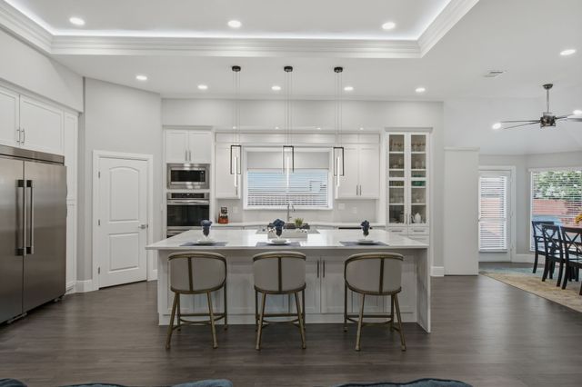 303 Quail Crest Drive, Bedford, TX 76021