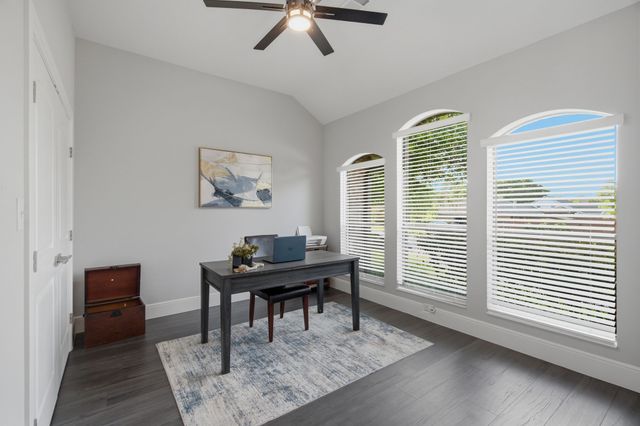 303 Quail Crest Drive, Bedford, TX 76021