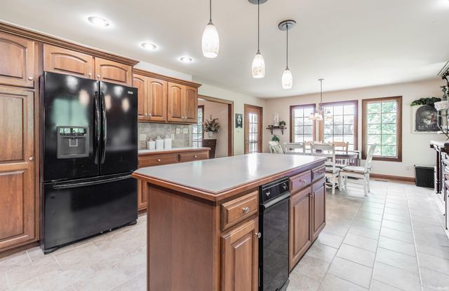 10348 Oglesby Drive, Evansville, IN 47720