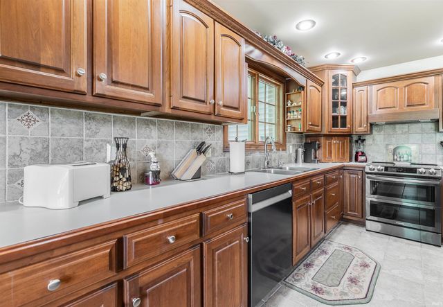 10348 Oglesby Drive, Evansville, IN 47720