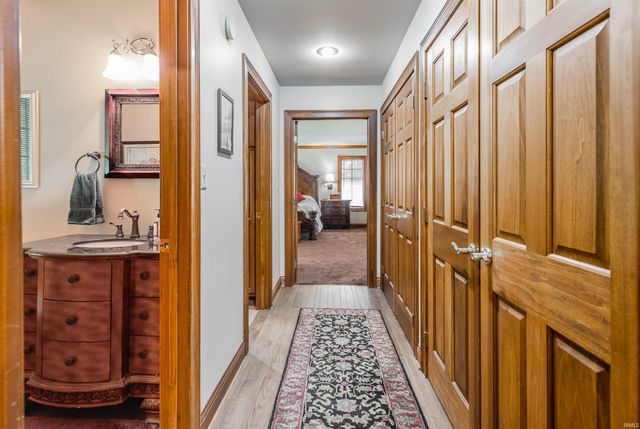 10348 Oglesby Drive, Evansville, IN 47720