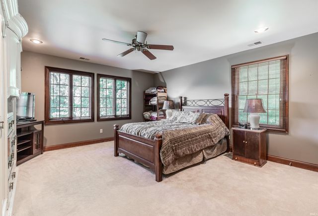 10348 Oglesby Drive, Evansville, IN 47720