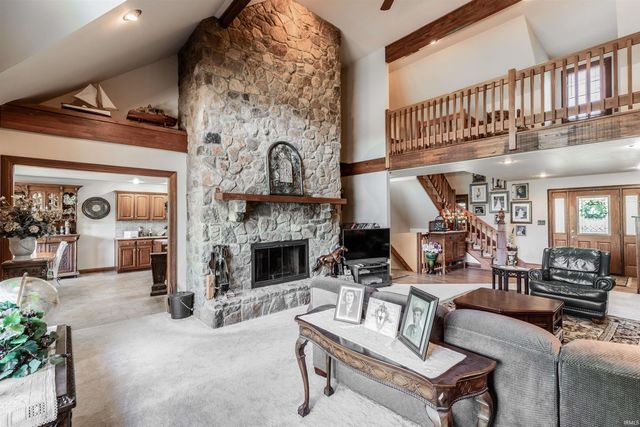 10348 Oglesby Drive, Evansville, IN 47720