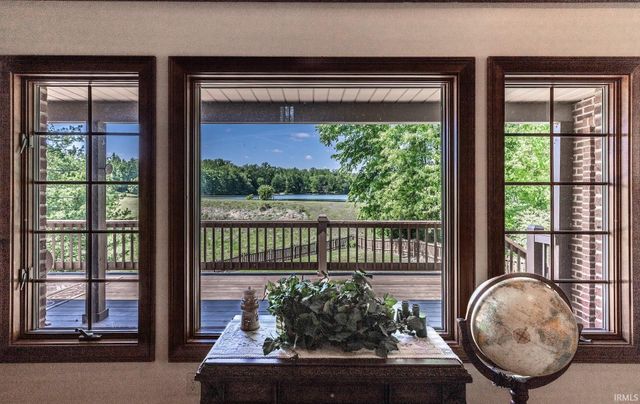 10348 Oglesby Drive, Evansville, IN 47720
