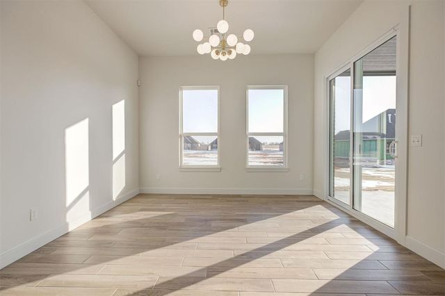 2208 W Sunset Drive, Mustang, OK 73064