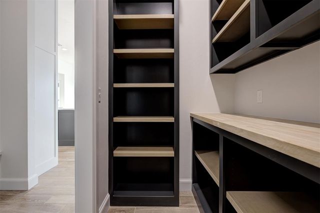 2208 W Sunset Drive, Mustang, OK 73064