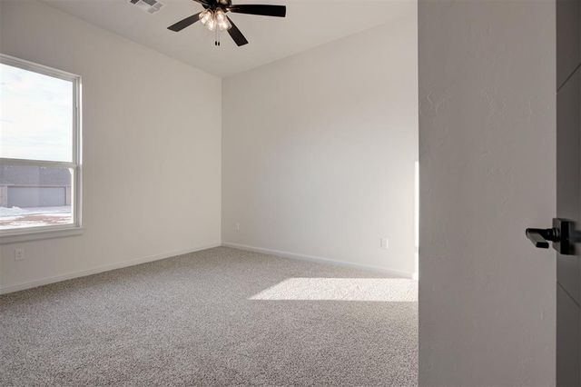 2208 W Sunset Drive, Mustang, OK 73064