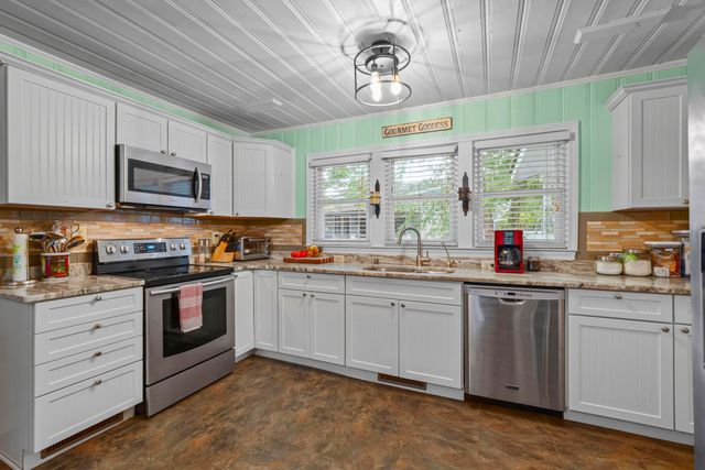908 Wood St., North Myrtle Beach, SC 29582
