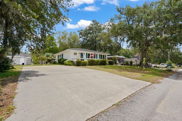 908 Wood St., North Myrtle Beach, SC 29582