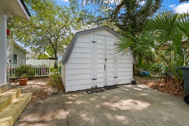 908 Wood St., North Myrtle Beach, SC 29582