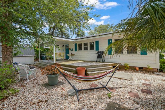 908 Wood St., North Myrtle Beach, SC 29582