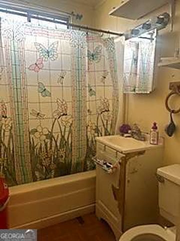 36 Textile Avenue, Lavonia, GA 30553