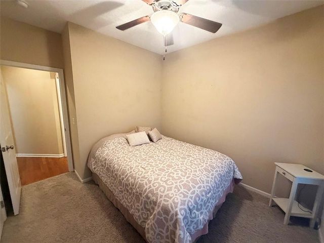 1112 Hoke Drive, Lee's Summit, MO 64081