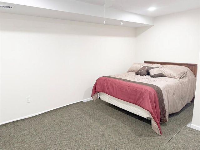 1112 Hoke Drive, Lee's Summit, MO 64081