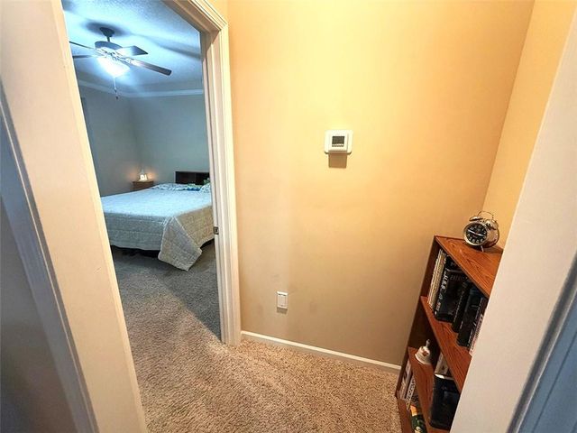 1112 Hoke Drive, Lee's Summit, MO 64081