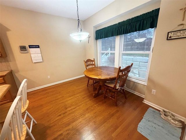 1112 Hoke Drive, Lee's Summit, MO 64081