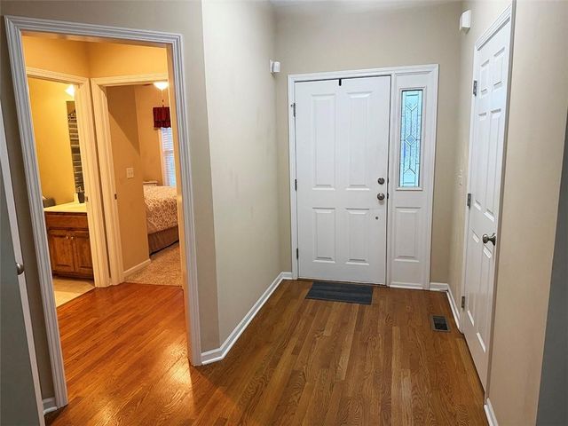 1112 Hoke Drive, Lee's Summit, MO 64081