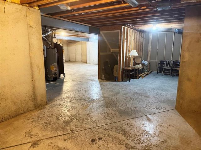 1112 Hoke Drive, Lee's Summit, MO 64081