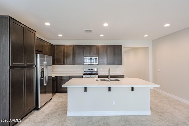 14770 W SMOKETREE Drive, Surprise, AZ 85387
