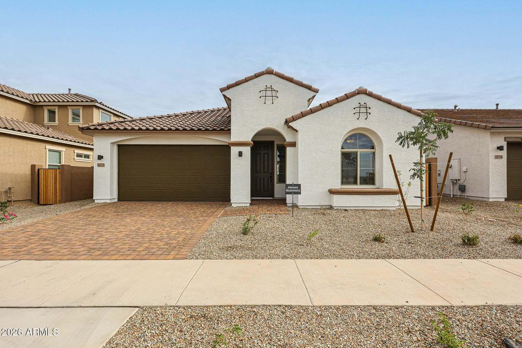 14770 W SMOKETREE Drive, Surprise, AZ 85387