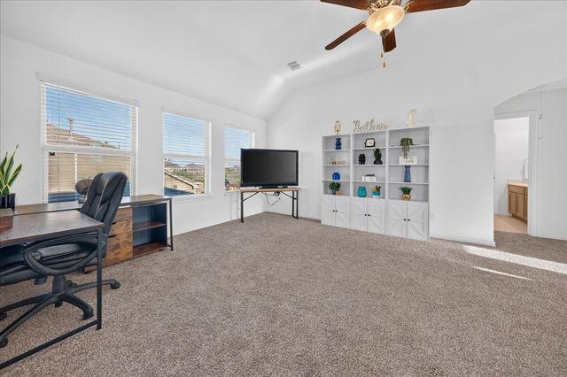 1533 Fallingwater Trail, Fort Worth, TX 76052
