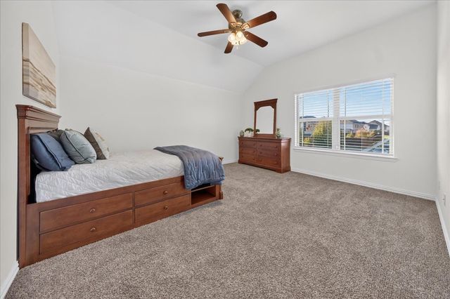 1533 Fallingwater Trail, Fort Worth, TX 76052