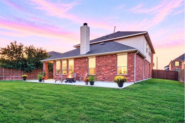 1533 Fallingwater Trail, Fort Worth, TX 76052