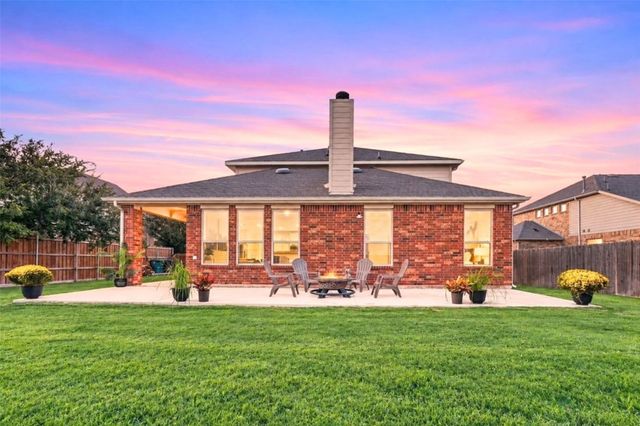 1533 Fallingwater Trail, Fort Worth, TX 76052
