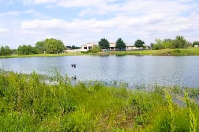1533 Fallingwater Trail, Fort Worth, TX 76052
