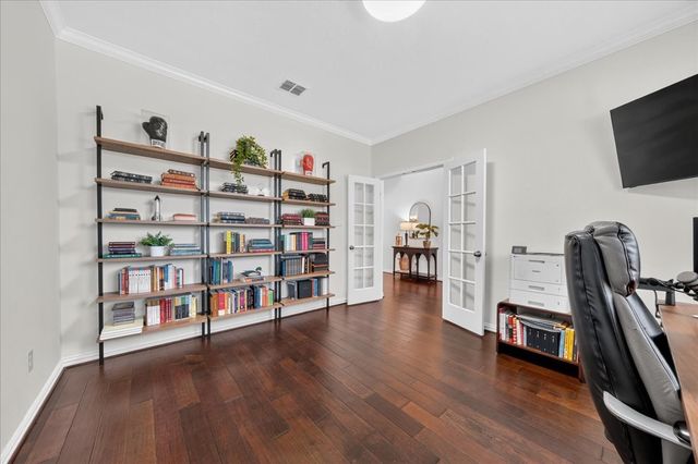 1533 Fallingwater Trail, Fort Worth, TX 76052