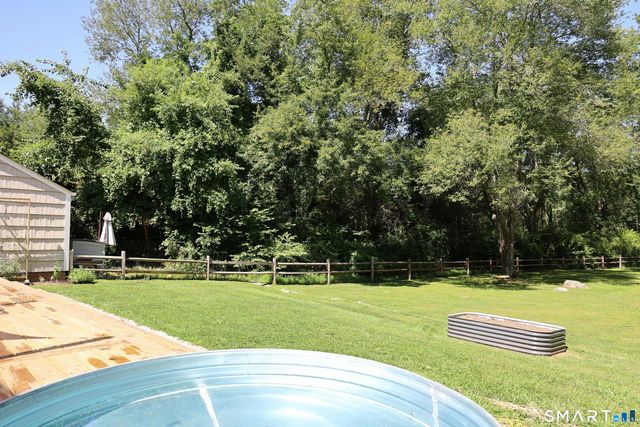 18 Head Of Meadow Road, Newtown, CT 06470