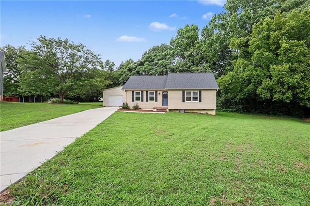 225 Meadow Trail, Lexington, NC 27295