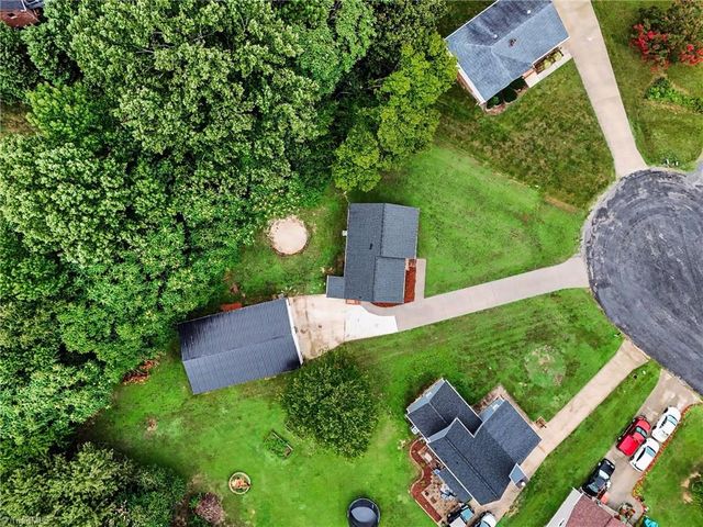 225 Meadow Trail, Lexington, NC 27295