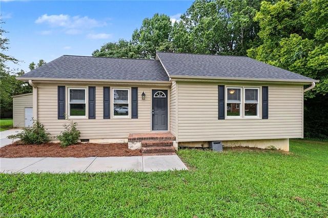 225 Meadow Trail, Lexington, NC 27295