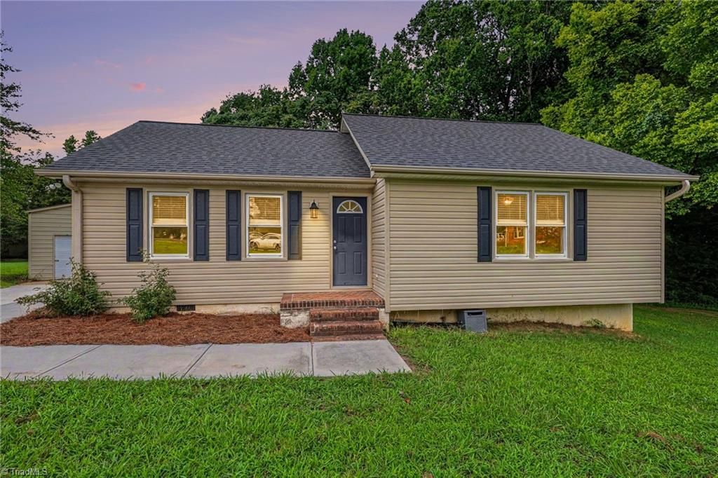 225 Meadow Trail, Lexington, NC 27295