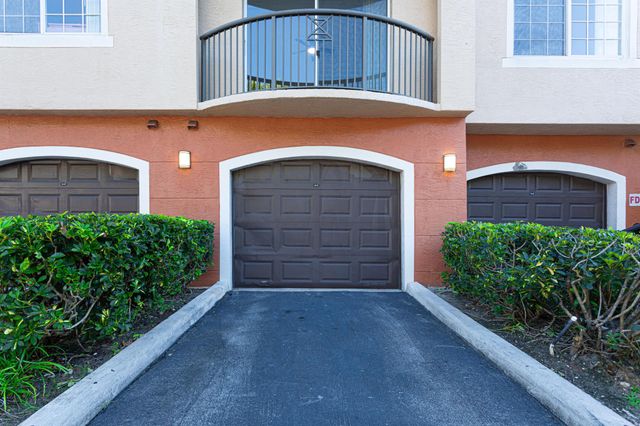 4149 N Haverhill Road 1617, West Palm Beach, FL 33417